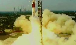 अंतरिक्ष मे भेजी गई PM मोदी की फोटो अंतरिक्ष मे भेजी गई PM मोदी की फोटो