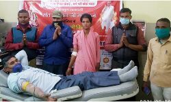 सत्संग में आये श्रद्धालुओं ने किया रक्तदान सत्संग में आये श्रद्धालुओं ने किया रक्तदान