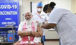 मोदी ने एम्स में लगवायी कोरोना वैक्सीन मोदी ने एम्स में लगवायी कोरोना वैक्सीन