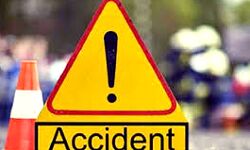 अनियंत्रित ट्रैक्टर, बाइक से टकराया, तीन की मौत,एक की हालत गम्भीर अनियंत्रित ट्रैक्टर, बाइक से टकराया, तीन की मौत,एक की हालत गम्भीर