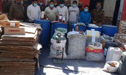 ग्राम प्रधान चुनावः गांव में बंटने से पूर्व पकड़ा जहरीली शराब का जखीरा