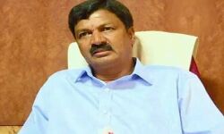 गिरी गाज-सेक्स स्कैंडल मामले में फंसे भाजपा मंत्री का इस्तीफा गिरी गाज-सेक्स स्कैंडल मामले में फंसे भाजपा मंत्री का इस्तीफा