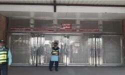 अमर प्रेम की निशानी ताजमहल अचानक से कर दिया बंद