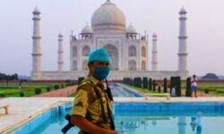 ताजमहल में बम की सुचना निकली झूठी, बेरोज़गार अरेस्ट ताजमहल में बम की सुचना निकली झूठी, बेरोज़गार अरेस्ट