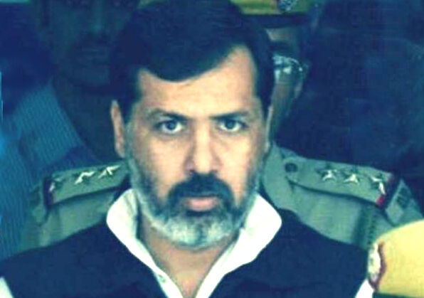 रंग लाया पुलिस का दबाव- माफिया डॉन ने किया सरेंडर