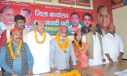 पूर्व बामसेफ अध्यक्ष हाथी को छोडकर साईकिल पर हुई सवार पूर्व बामसेफ अध्यक्ष हाथी को छोडकर साईकिल पर हुई सवार