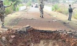 बारूदी सुरंग में विस्फोट, पांच लोगों की मौत