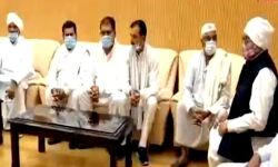 MLA उमेश मलिक के साथ CM से मिले खाप चौधरी- गहन मंत्रणा MLA उमेश मलिक के साथ CM से मिले खाप चौधरी- गहन मंत्रणा