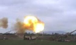 नौ सेना वाहनों पर हमला, दो की मौत नौ सेना वाहनों पर हमला, दो की मौत