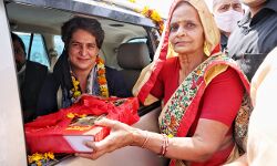 प्रियंका गांधी की कैली महापंचायतः दर्जनों स्थानों पर भव्य स्वागत प्रियंका गांधी की कैली महापंचायतः दर्जनों स्थानों पर भव्य स्वागत