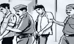 चोरी की 13 मोटरसाइकिल के साथ दो आरोपी गिरफ्तार चोरी की 13 मोटरसाइकिल के साथ दो आरोपी गिरफ्तार