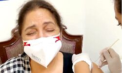 अभिनेत्री के मुंह से निकली चीख- फैंस ने ली चुटकी