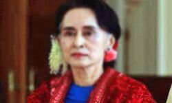 लोकतंत्र समर्थक नेता पर रिश्वत लेने का आरोप लोकतंत्र समर्थक नेता पर रिश्वत लेने का आरोप