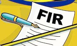 सपा सुप्रीमो के बाद अब पत्रकारों के खिलाफ FIR सपा सुप्रीमो के बाद अब पत्रकारों के खिलाफ FIR