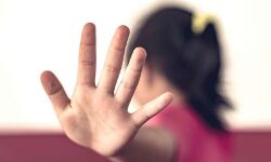 घर में घुसकर युवती से छेड़छाड़- पीड़िता ने खाया जहर घर में घुसकर युवती से छेड़छाड़- पीड़िता ने खाया जहर