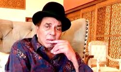 धर्मेन्द्र हैं किसी बात से परेशान