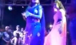 बार-बालाओं के साथ लगे ठुमके- जमकर उड़े नोट- वीडियो वायरल बार-बालाओं के साथ लगे ठुमके- जमकर उड़े नोट- वीडियो वायरल