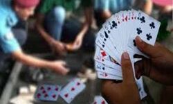 जुआ खेलते 32 व्यक्ति गिरफ्तार- लाखों रुपये बरामद जुआ खेलते 32 व्यक्ति गिरफ्तार- लाखों रुपये बरामद