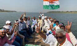 नदी अधिकार यात्रा का निषाद समाज ने किया भव्य स्वागत नदी अधिकार यात्रा का निषाद समाज ने किया भव्य स्वागत