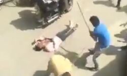 पार्षद की सरेराह गुंडईः युवक को पीट-पीट कर किया अधमरा