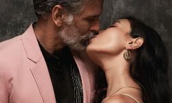 लिपलाॅक फोटो वायरल- फैंस हुए हैरान लिपलाॅक फोटो वायरल- फैंस हुए हैरान