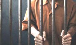 बनना था प्रधान-की तस्करी- पहुंच गया जेल बनना था प्रधान-की तस्करी- पहुंच गया जेल