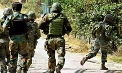 मुठभेड़ के दौरान 4 आतंकवादी मारे गये