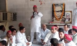 डॉ. लोहिया ने देश की राजनीति को नई दिशा दी-प्रमोद डॉ. लोहिया ने देश की राजनीति को नई दिशा दी-प्रमोद