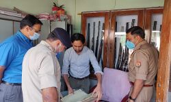 पंचायत चुनाव-शस्त्र दुकानों का औचक निरीक्षण पंचायत चुनाव-शस्त्र दुकानों का औचक निरीक्षण