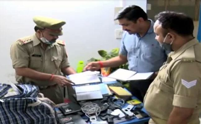 फर्जी कॉल सेंटर से बेरोजगारों को रोजगार देने के नाम पर ठगी फर्जी कॉल सेंटर से बेरोजगारों को रोजगार देने के नाम पर ठगी