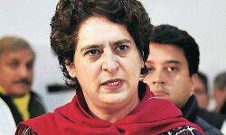 प्रचार ही शासन- हाथ पर हाथ धरे बैठी UP सरकार- प्रियंका गांधी