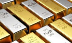 सोना हुआ महंगा, चांदी की चमक घटी सोना हुआ महंगा, चांदी की चमक घटी