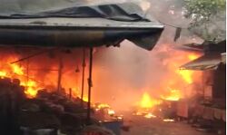 सब्जी मंडी में लगी आग- 40 दुकानों को कर दिया खाक