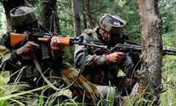 सुरक्षा बलों तथा आतंकवादियों के बीच मुठभेड़ सुरक्षा बलों तथा आतंकवादियों के बीच मुठभेड़