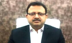 डीएम कोरोना संक्रमित- परिजनों की रिपोर्ट का इंतजार डीएम कोरोना संक्रमित- परिजनों की रिपोर्ट का इंतजार