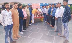 पुण्यतिथि पर किया शिवाजी को याद-अर्पित की पुष्पांजलि पुण्यतिथि पर किया शिवाजी को याद-अर्पित की पुष्पांजलि