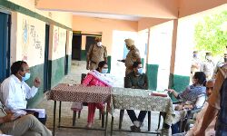 पंचायत चुनाव- DM व SP ने की प्रत्याशियों के साथ बैठक- दिये निर्देश पंचायत चुनाव- DM व SP ने की प्रत्याशियों के साथ बैठक- दिये निर्देश