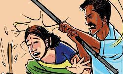 पत्नी की पीट पीट कर हत्या, आरोपी पति गिरफ्तार पत्नी की पीट पीट कर हत्या, आरोपी पति गिरफ्तार