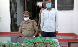 पंचायत चुनाव- मंगाए एक कुंतल रसगुल्ले-शुरू किए बांटने-साला गिरफ्तार पंचायत चुनाव- मंगाए एक कुंतल रसगुल्ले-शुरू किए बांटने-साला गिरफ्तार