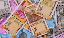 रुपया हुआ कमजोर रुपया हुआ कमजोर