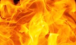 LDF समर्थकों ने कांग्रेस कार्यालय में लगायी आग