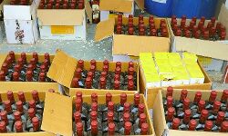 नकली शराब बनाने वाले पांच गिरफ्तार नकली शराब बनाने वाले पांच गिरफ्तार