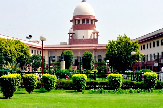 सुप्रीम कोर्ट पर कोरोना की मार-अब घर से ही चलेगी अदालत