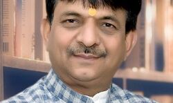 मंत्री कपिल देव अग्रवाल के आवास में घुसा कोरोना, मिले चार संक्रमित मंत्री कपिल देव अग्रवाल के आवास में घुसा कोरोना, मिले चार संक्रमित