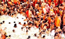 महाकुंभ पर कोरोना का कुहासा- आज हो सकता है खत्म महाकुंभ पर कोरोना का कुहासा- आज हो सकता है खत्म