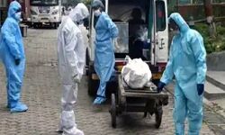 पिता के बाद बेटे की भी मौत- कंधा देने को भी नहीं मिले चार लोग पिता के बाद बेटे की भी मौत- कंधा देने को भी नहीं मिले चार लोग