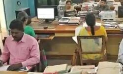 कोरोना का सितम- सरकारी दफ्तरों में अब आयेंगें आधे कर्मचारी