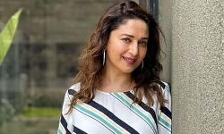 कोरोना की दूसरी लहर से दुखी है माधुरी दीक्षित कोरोना की दूसरी लहर से दुखी है माधुरी दीक्षित