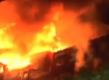 अग्निकांड में कई घर जले, तीन बच्चों की झुलसकर मौत