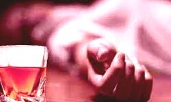 नकली शराब पीने से दो की मौत ,एक गंभीर नकली शराब पीने से दो की मौत ,एक गंभीर